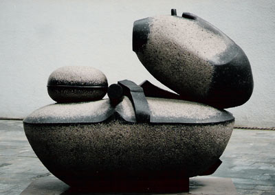 1991 - La nave - Granito nero Africa cm 200x94x150 - Taipei Fine Arts Museum